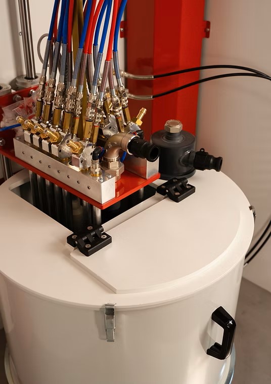 Easy Color Center – automatizirani sustav za upravljanje prahom i brzu promjenu boje u plastifikaciji