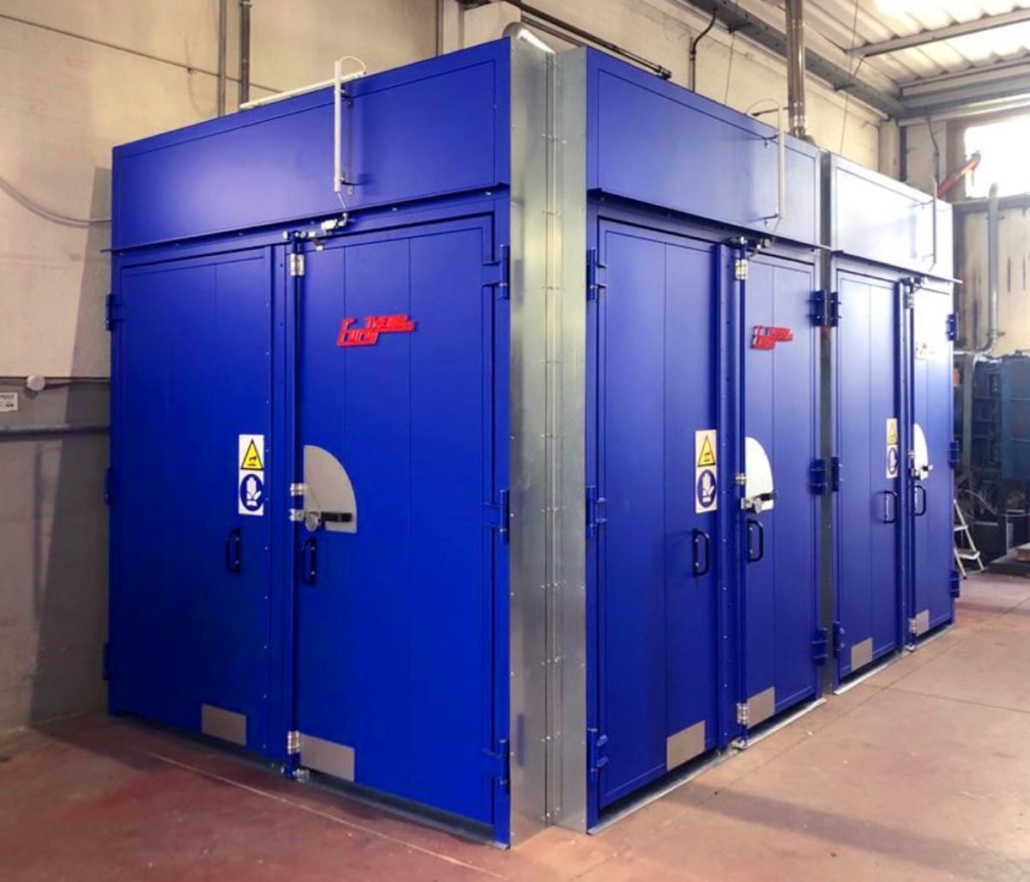 Industrijska peć za sušenje metalnih dijelova prije plastifikacije i lakiranja