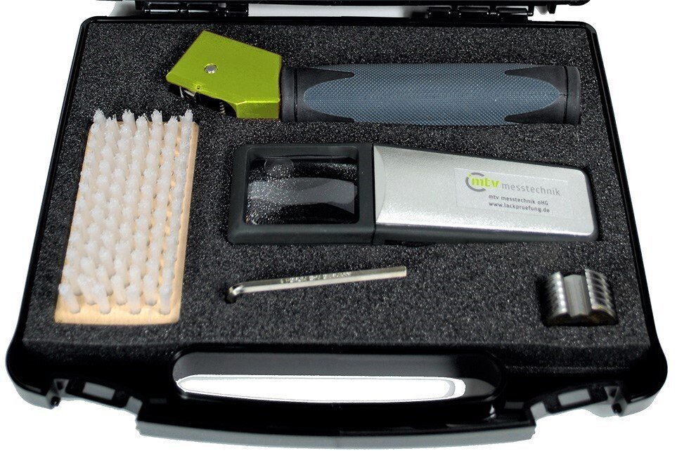 Uređaj CC 3000 za ispitivanje adhezije premaza prema DIN EN ISO 2409 i ASTM D 3359